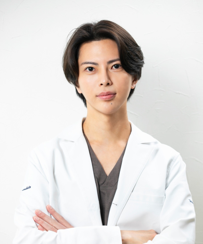 LIVELY CLINIC 代表医師 坂田将彰